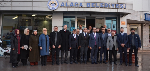 AHLATCI, ALACA'DA SORUN DİNLEDİ 