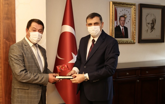 ŞAHİN ARACI OLDU, TEKERLEKLİ SANDALYESİNE KAVUŞTU