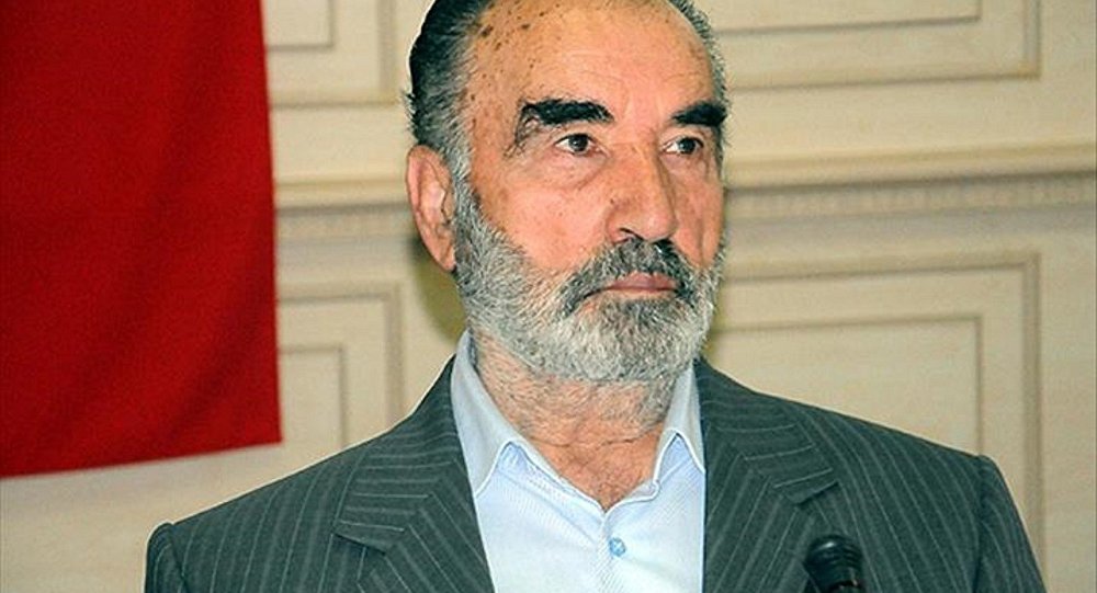 BİZİM HOCA YİNE  ÇOK KONUŞULACAK. ŞERİAT KURALLARINI UYGULAMALARINA ENGEL YOK 