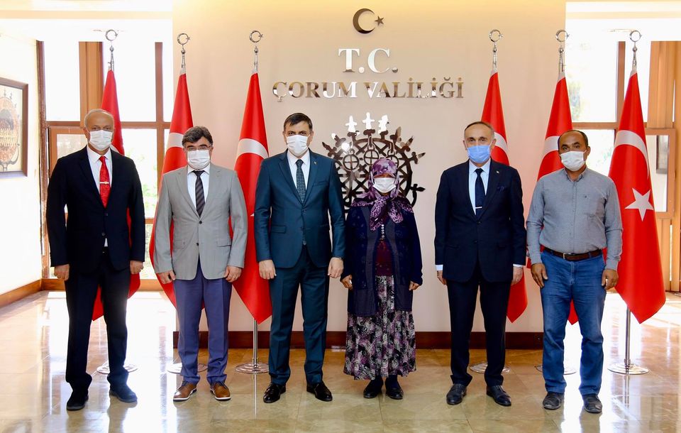TÜRK SİLAHLI KUVVETLERİNE BAĞIŞ YAPTI