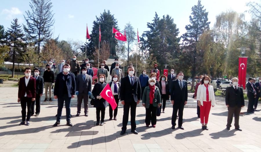 CHP’DEN ANITA ÇELENK