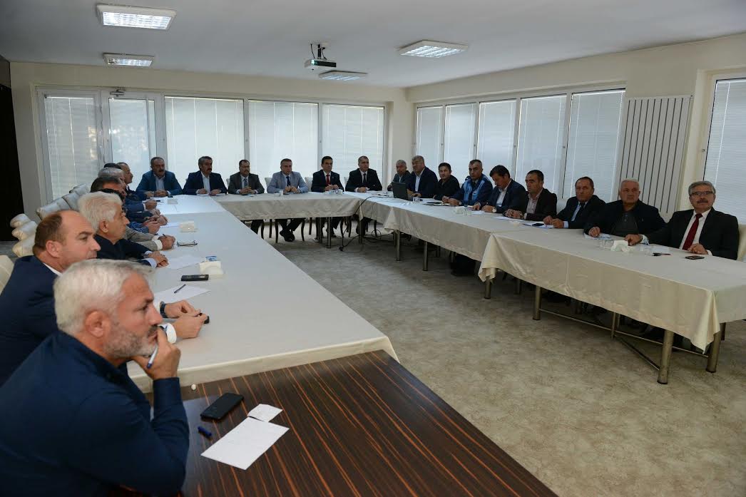 Muhtarlarla toplu taşıma toplantısı