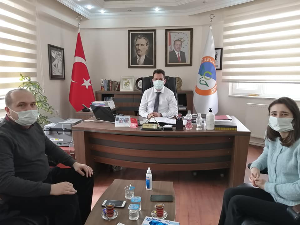 Aşı olmak için makamına başhekimi getirtti