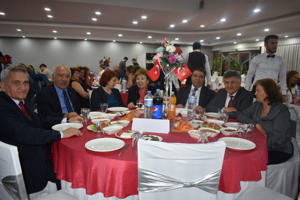CHP'DEN 96.'INCI YILA YAKIŞIR BALO  